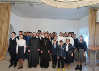 Преподаватели Богословского факультета РПУ встретились с учениками православной школы при Андреевском монастыре